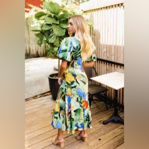 FARM Rio Vintage Toucans Plunge Neck Dress - Picture 8 of 8